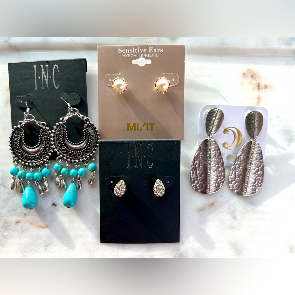 BUNDLE four Pair earring bundle.